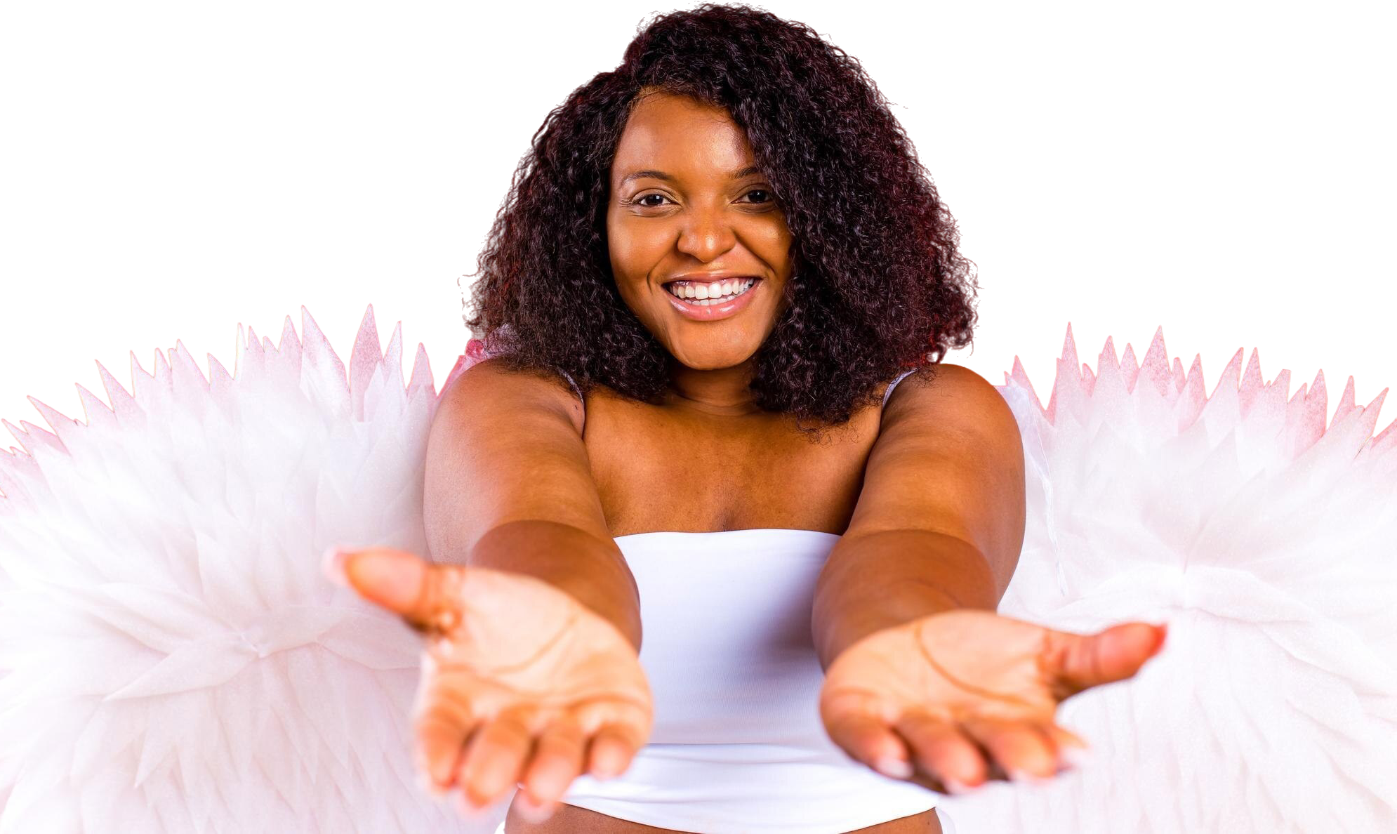 Femme avec des ailes tendant les bras
